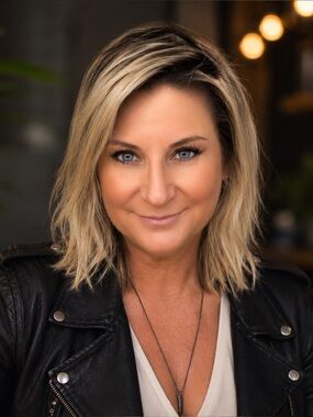 Meet your Posher, Carla